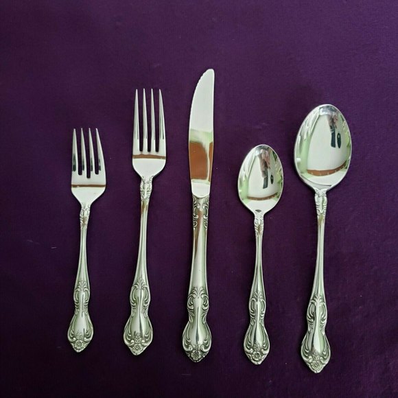 Easterling Valhalla Stainless Flatware 5 Piece Place Setting Glossy Scrolls - Picture 1 of 4